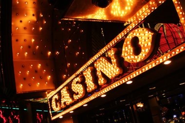 mpo live casino dealer table with multiple camera angles
